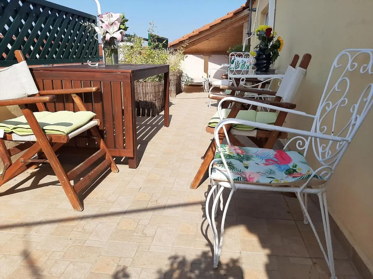 Hotel Flesvos Pefkochori 2*,